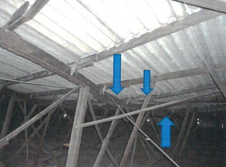 Durchbiegender Dachbereich